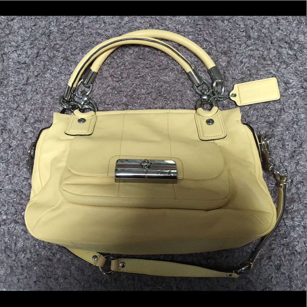 NWOT Coach Kristen bag in buttercup